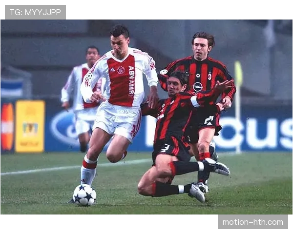 马尔蒂尼的防守艺术如何重塑现代足球战术格局