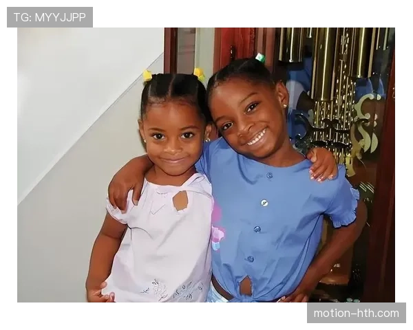 西蒙·拜尔斯每天喝的蛋白粉比普通人一年工资还贵